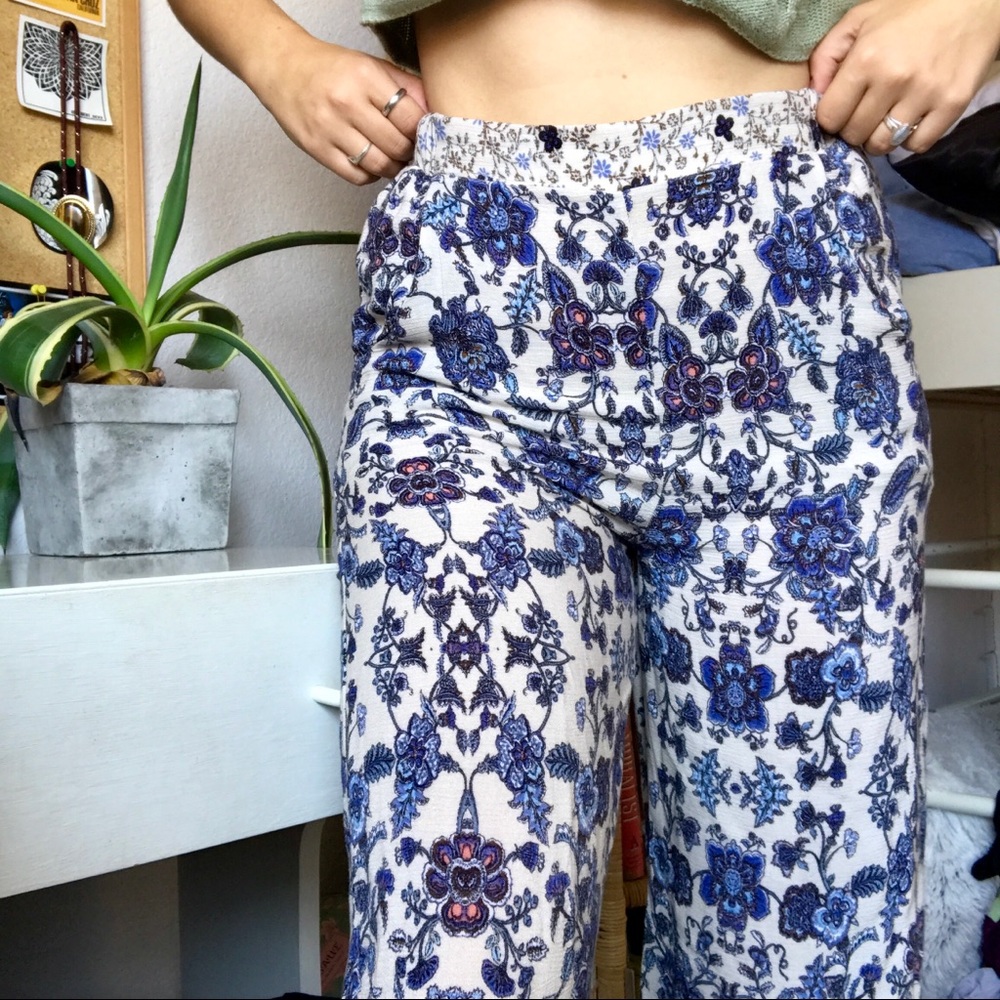 Wide leg floral 70s inspired pants